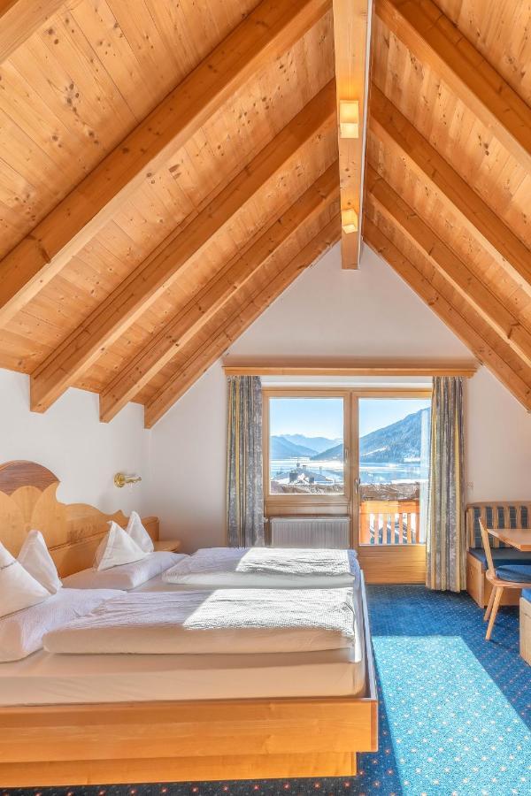 Hotel Schwarzer Adler Resia Bagian luar foto